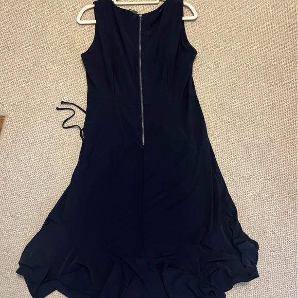 Gabby Skye Dress Hardly Worn Size 14 Navy - Picture 2 of 3